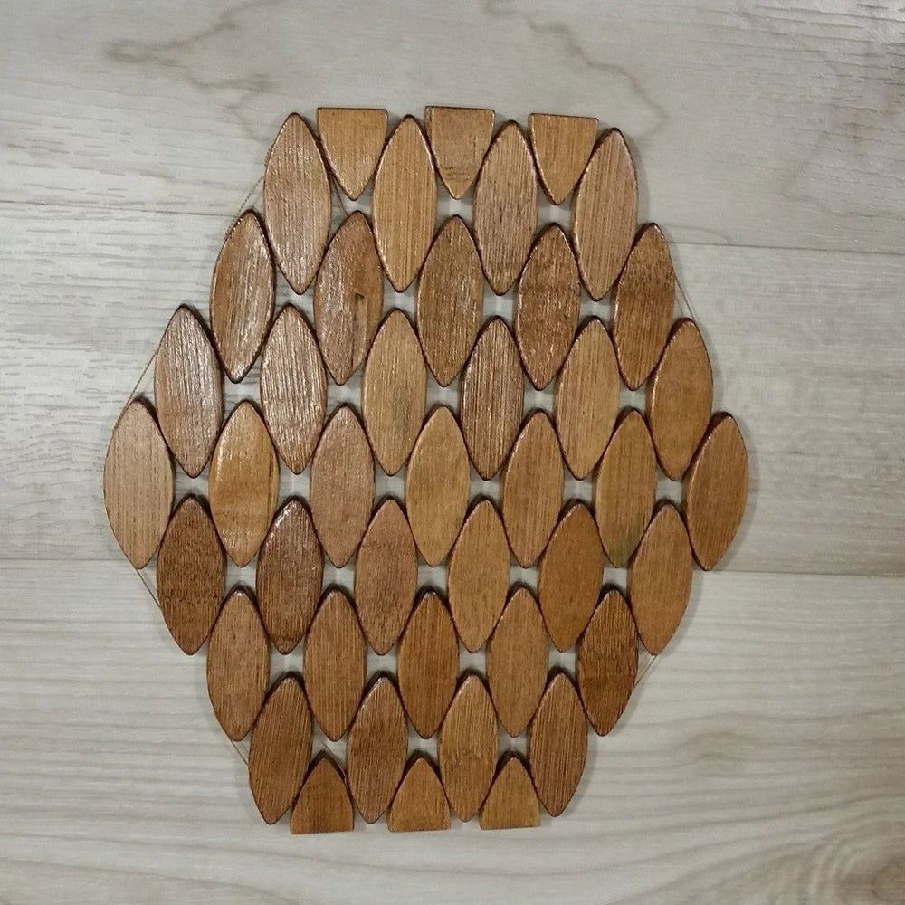 DESCANSO DE PANELA EM BAMBU 16*16CM